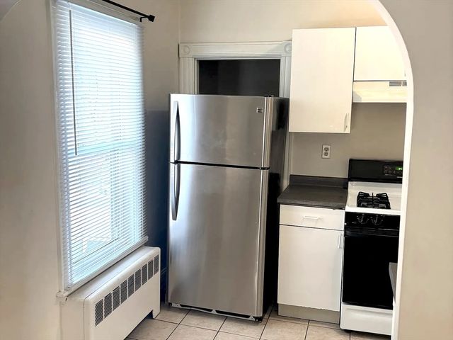 18-20 North High St 3, Melrose, MA 02176