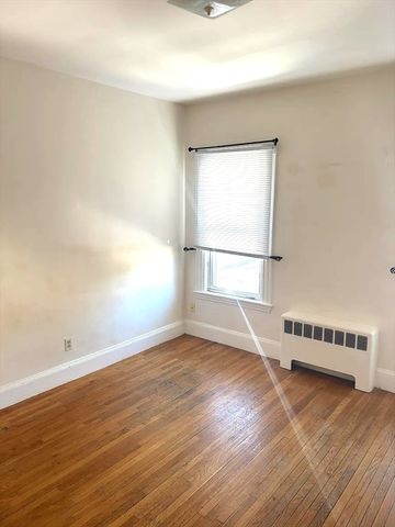 18-20 North High St 3, Melrose, MA 02176