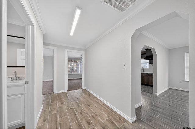 1004 N Grand, Tyler, TX 75702