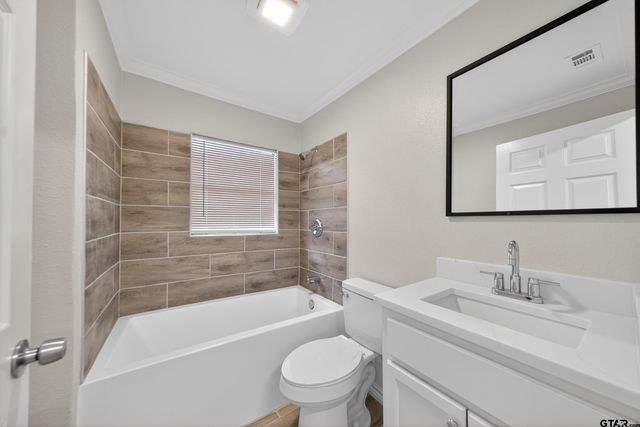 1004 N Grand, Tyler, TX 75702