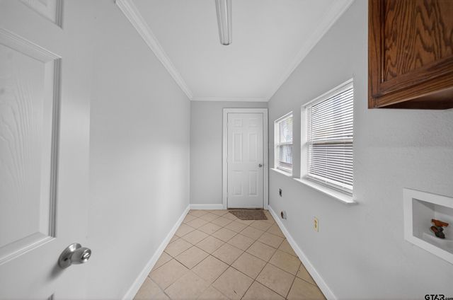 1004 N Grand, Tyler, TX 75702