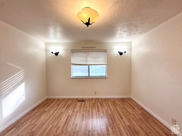 4175 W DONIBRISTLE CIR, South Jordan, UT 84009