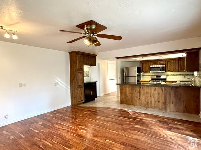 4175 W DONIBRISTLE CIR, South Jordan, UT 84009