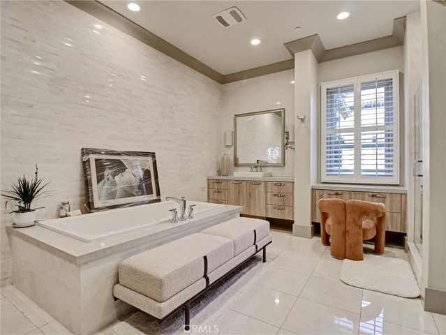 112 S Orange Grove Boulevard 109, Pasadena, CA 91105