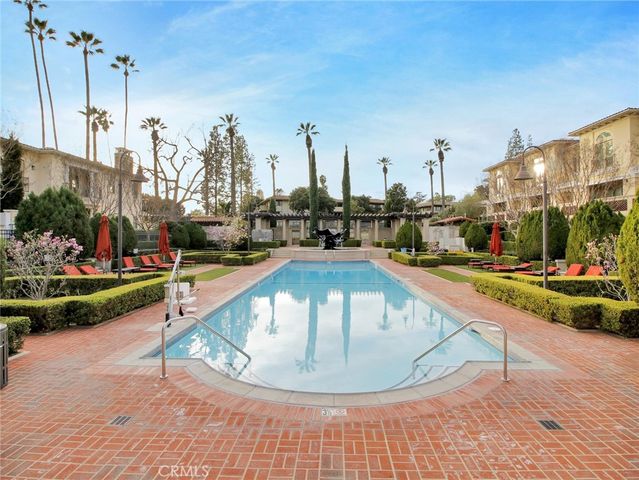 112 S Orange Grove Boulevard 109, Pasadena, CA 91105