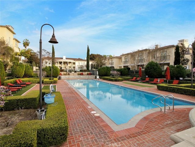 112 S Orange Grove Boulevard 109, Pasadena, CA 91105