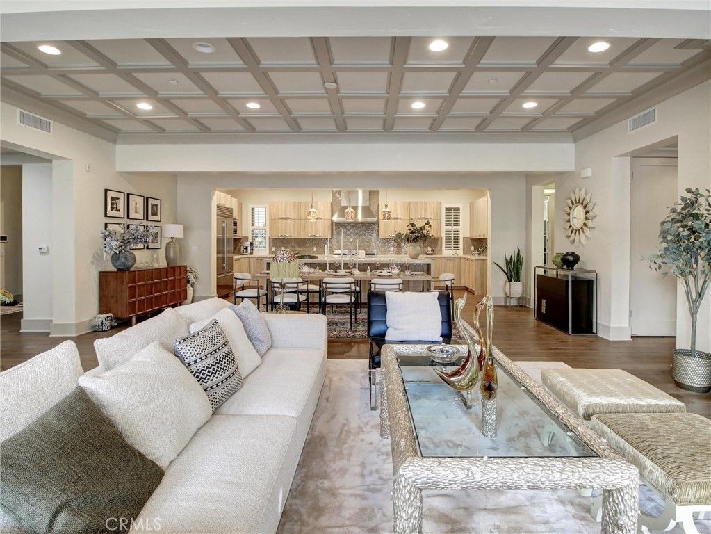 112 S Orange Grove Boulevard 109, Pasadena, CA 91105