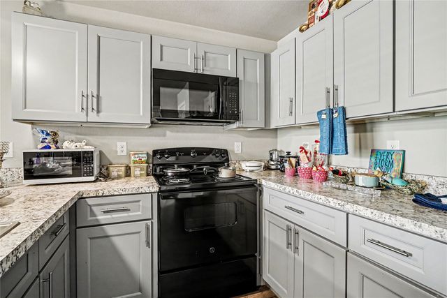 6108 Abrams Road 214, Dallas, TX 75231