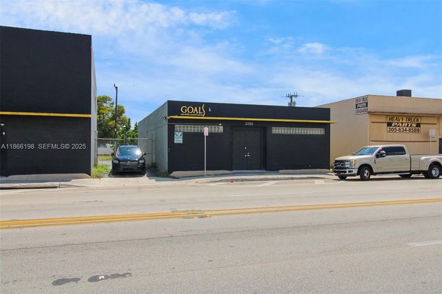 3288 NW 36th Street 3270 3288, Miami, FL 33142