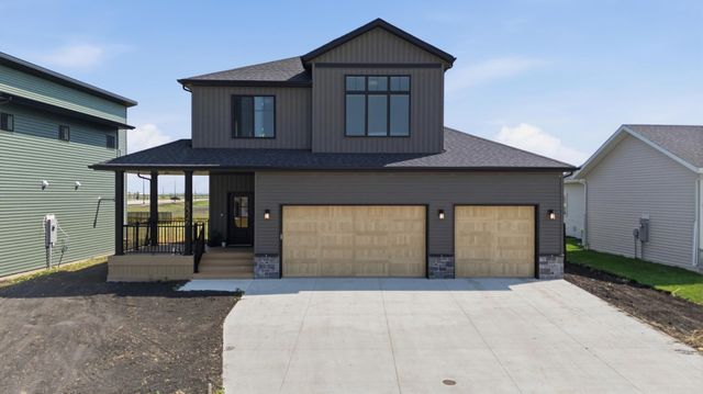 8326 61st Street S, Horace, ND 58047