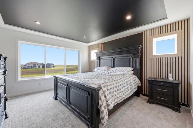 8326 61st Street S, Horace, ND 58047