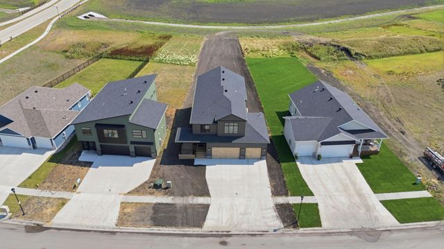 8326 61st Street S, Horace, ND 58047