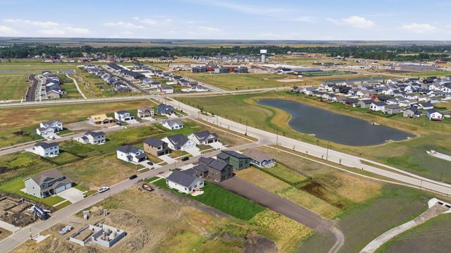 8326 61st Street S, Horace, ND 58047