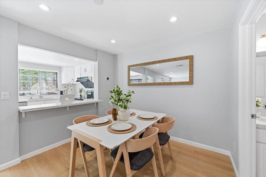 Image 16 of property listing at 1017 Chula Vista Terrace, Sunnyvale, CA 94086