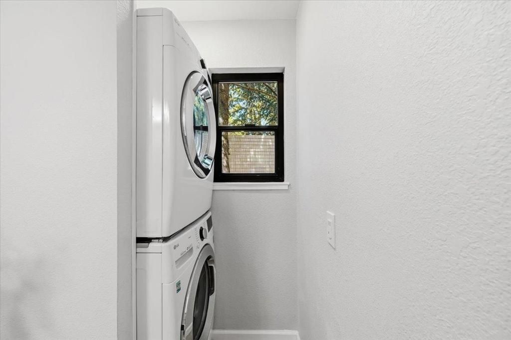 Image 20 of property listing at 1017 Chula Vista Terrace, Sunnyvale, CA 94086