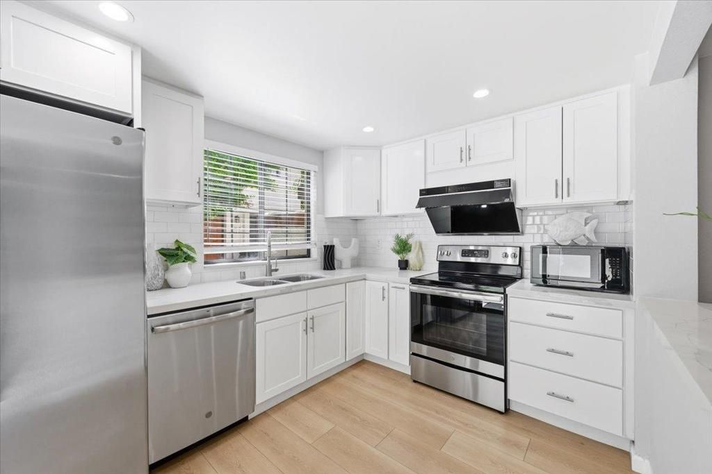 Image 23 of property listing at 1017 Chula Vista Terrace, Sunnyvale, CA 94086