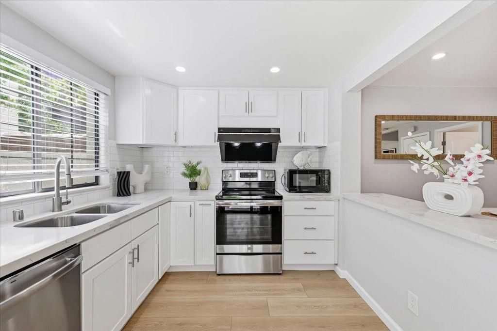 Image 24 of property listing at 1017 Chula Vista Terrace, Sunnyvale, CA 94086