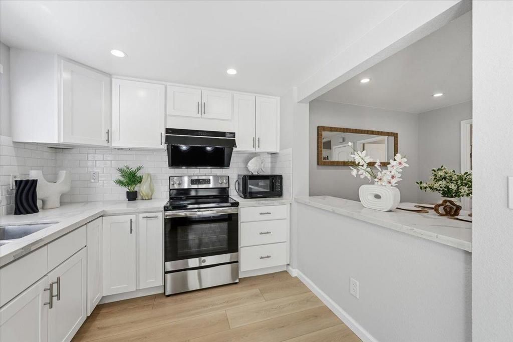 Image 25 of property listing at 1017 Chula Vista Terrace, Sunnyvale, CA 94086