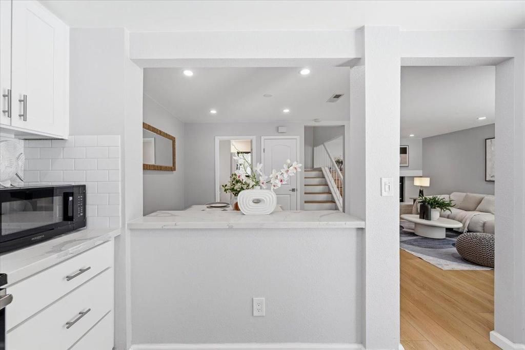 Image 26 of property listing at 1017 Chula Vista Terrace, Sunnyvale, CA 94086