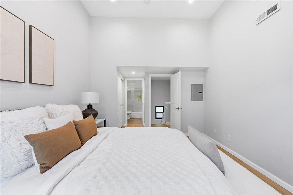 Image 35 of property listing at 1017 Chula Vista Terrace, Sunnyvale, CA 94086