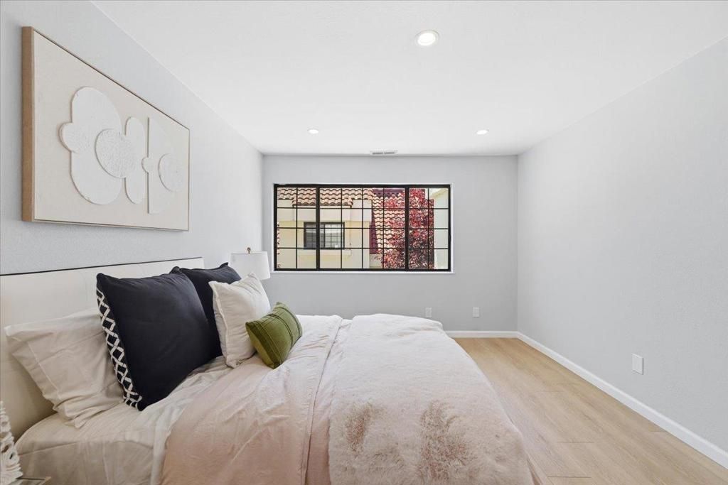 Image 40 of property listing at 1017 Chula Vista Terrace, Sunnyvale, CA 94086