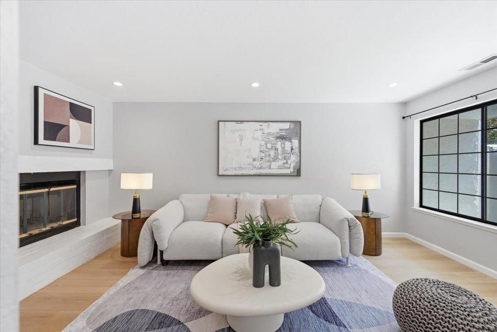 Image 5 of property listing at 1017 Chula Vista Terrace, Sunnyvale, CA 94086