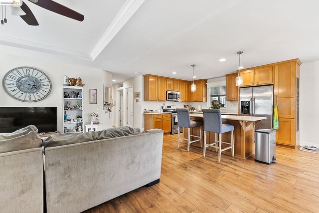 156 Tiki Ln, Pittsburg, CA 94565
