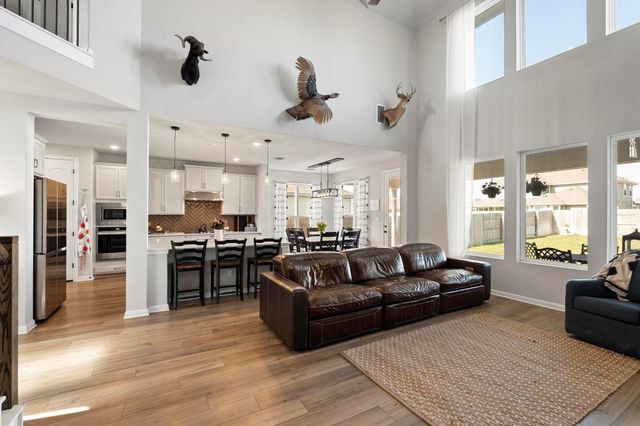 311 Bear Oak ST, Hutto, TX 78634