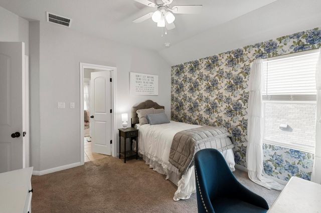 311 Bear Oak ST, Hutto, TX 78634