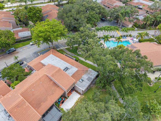 1107 St Andrews Road, Hollywood, FL 33021