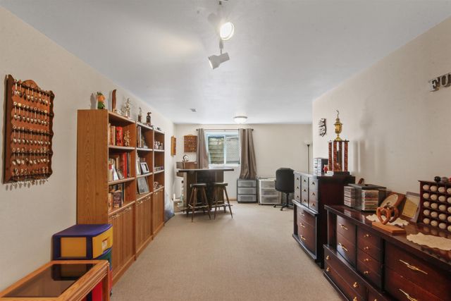 8402 N Pine Meadows Ln, Nine Mile Falls, WA 99026