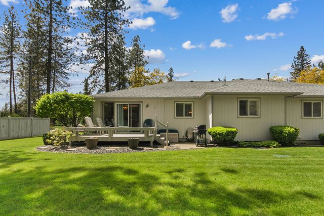8402 N Pine Meadows Ln, Nine Mile Falls, WA 99026