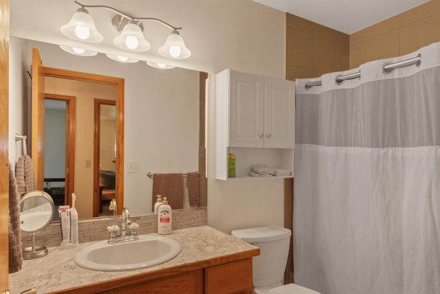 8402 N Pine Meadows Ln, Nine Mile Falls, WA 99026