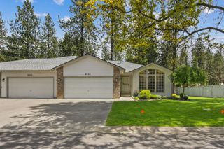 8402 N Pine Meadows Ln, Nine Mile Falls, WA 99026
