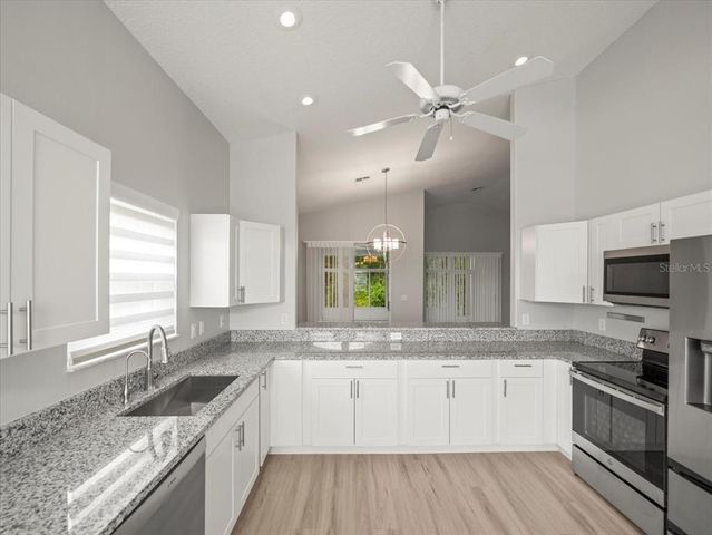 10163 HOLLY BERRY DRIVE, Weeki Wachee, FL 34613