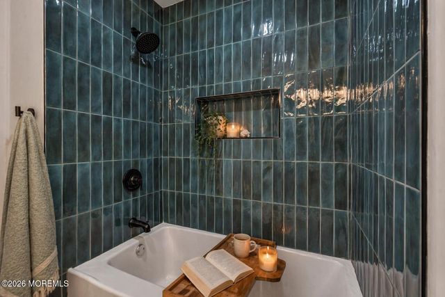 9 Gramercy Court, Toms River, NJ 08757