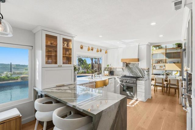 5004 Viewridge Way, Oceanside, CA 92056