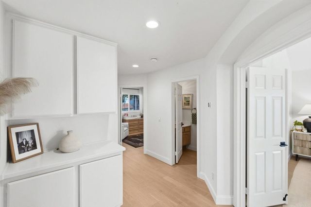 5004 Viewridge Way, Oceanside, CA 92056