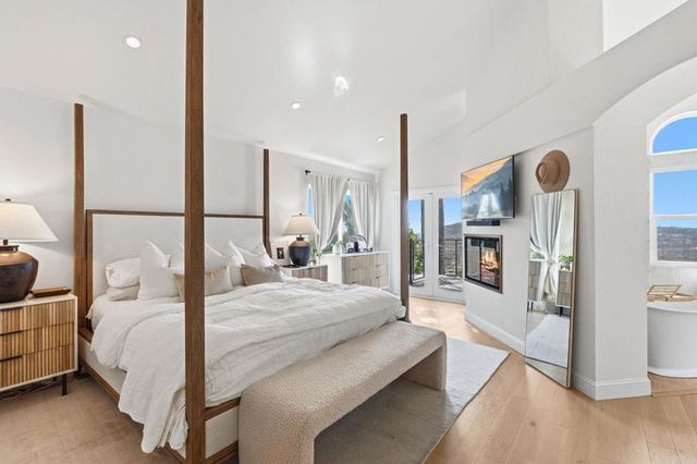 5004 Viewridge Way, Oceanside, CA 92056