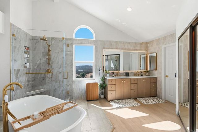 5004 Viewridge Way, Oceanside, CA 92056
