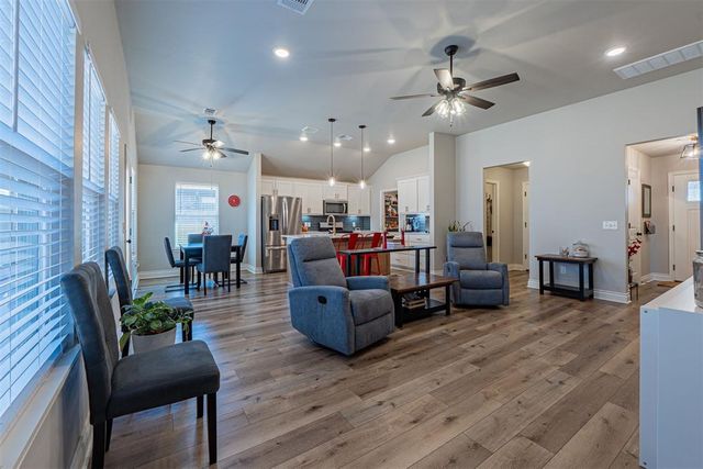 12713 NW 4th Terrace, Yukon, OK 73099