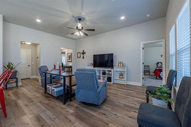 12713 NW 4th Terrace, Yukon, OK 73099