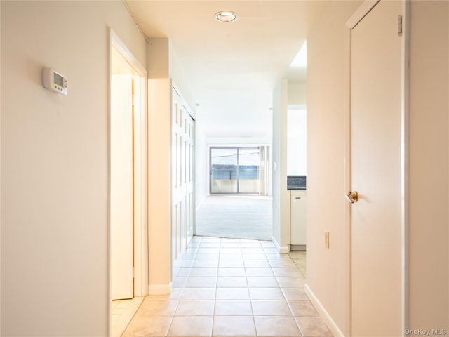 372 Main Street 105, Port Washington, NY 11050