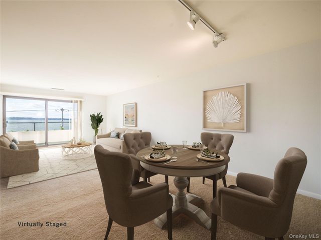 372 Main Street 105, Port Washington, NY 11050