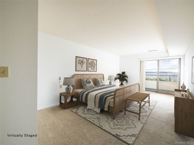 372 Main Street 105, Port Washington, NY 11050