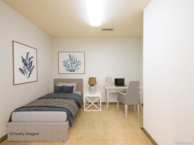 372 Main Street 105, Port Washington, NY 11050