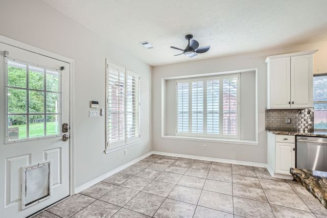 17 Leandro Court, Montgomery, TX 77356