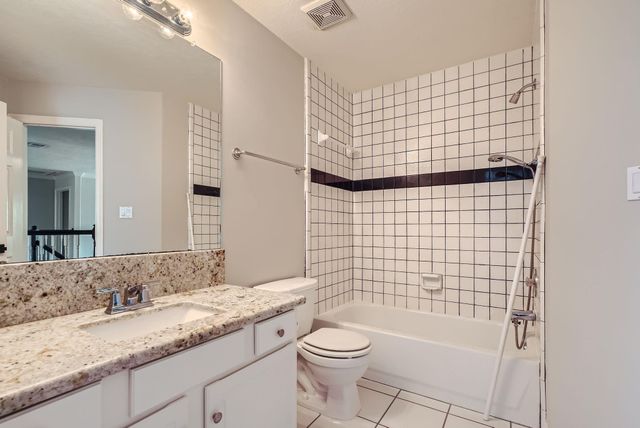 17 Leandro Court, Montgomery, TX 77356