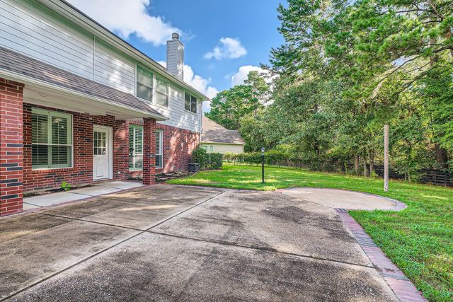 17 Leandro Court, Montgomery, TX 77356