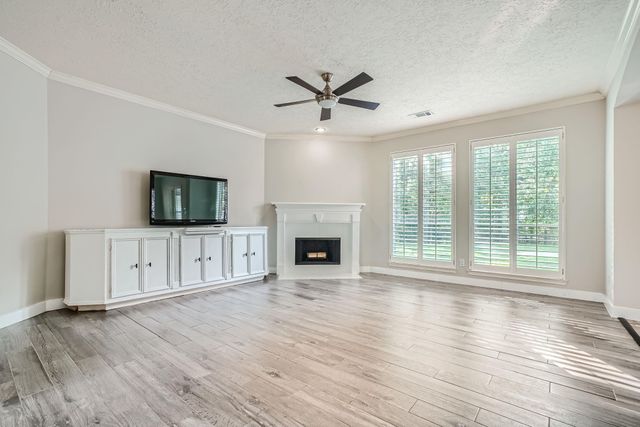 17 Leandro Court, Montgomery, TX 77356